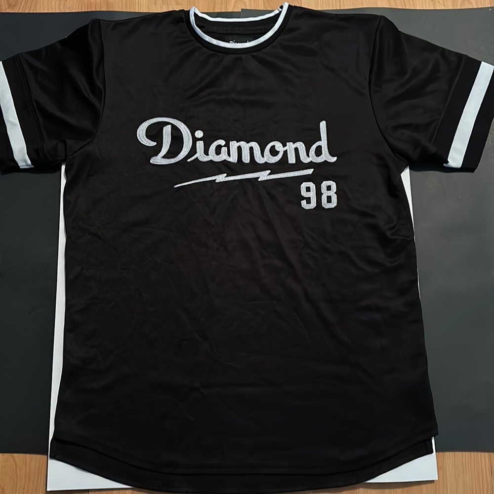 Diamond baseball jersey very nice good condition size large